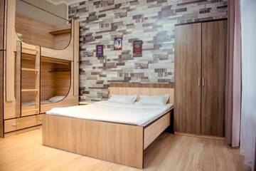 Фото номера Cемейный номер с собственной ванной комнатой Хостелы NiceHostel г. Актобе 3